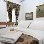 Villa Sokaku Monark *