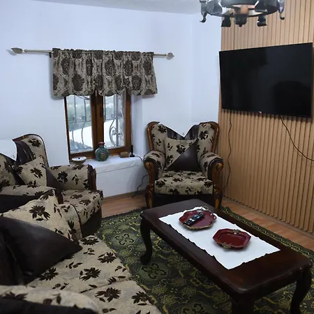 Villa Sokaku Monark *