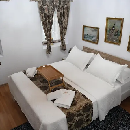 Sokaku Monark Villa *