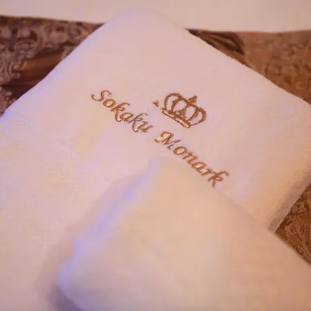 Villa Sokaku Monark Berat