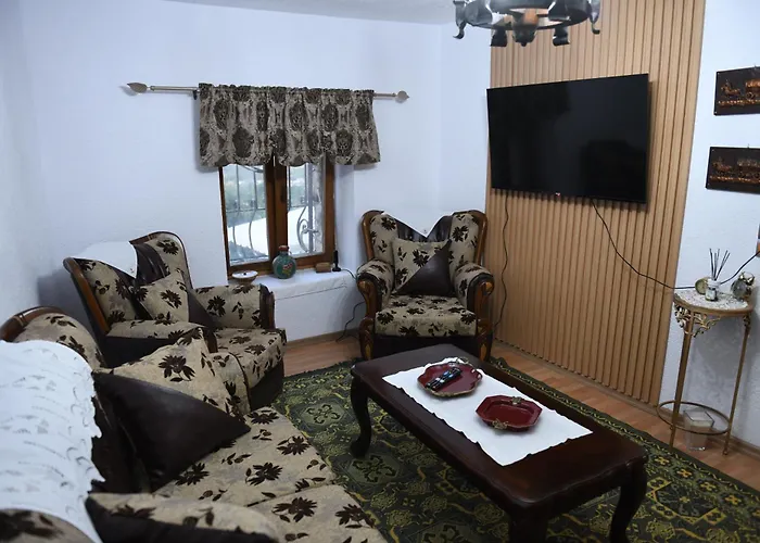 Villa Sokaku Monark *