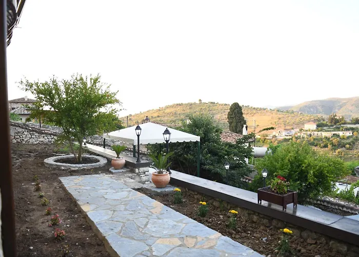 Sokaku Monark Villa *